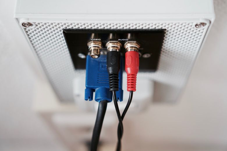 Какие нормативы учитывать при проектировании Wi-Fi в коттедже?