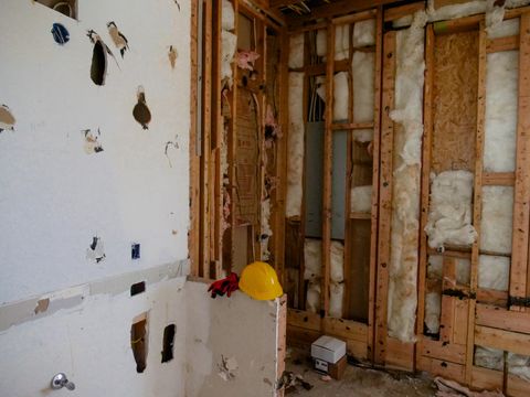 Что считать гарантийным случаем, а что - эксплуатационным износом?