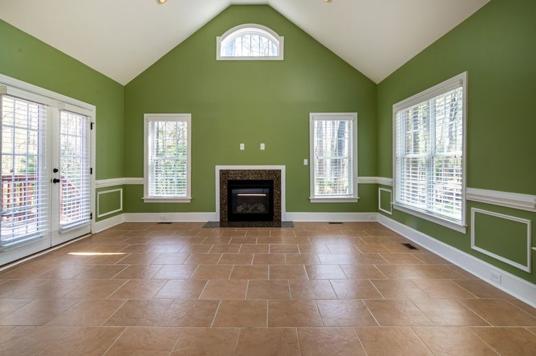 Какой клей выбрать для керамогранита 1200×600 и 1600×800?