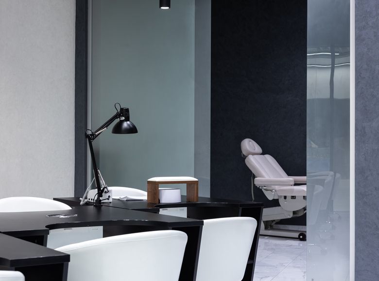 1. Heshi Design
